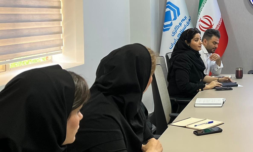 جلسه_کارکنان_مدیرعامل_کارگزاری_بیمه_امید_حامی_صنعت
